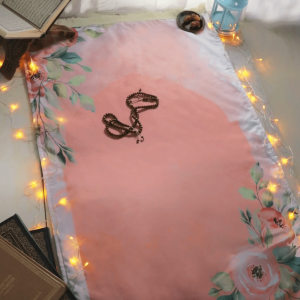 مصلية كبار - سيمون